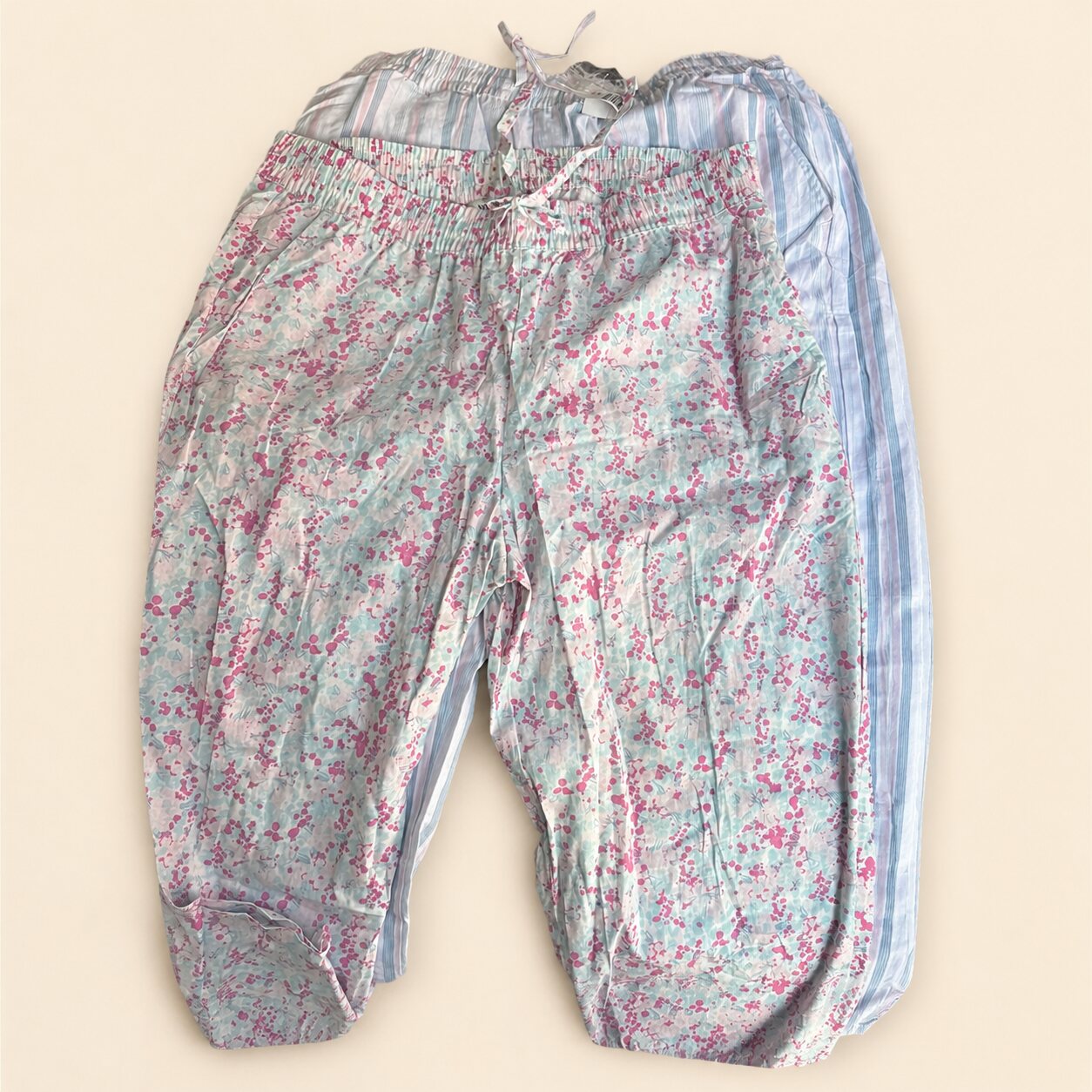 Pantalón floral para dama